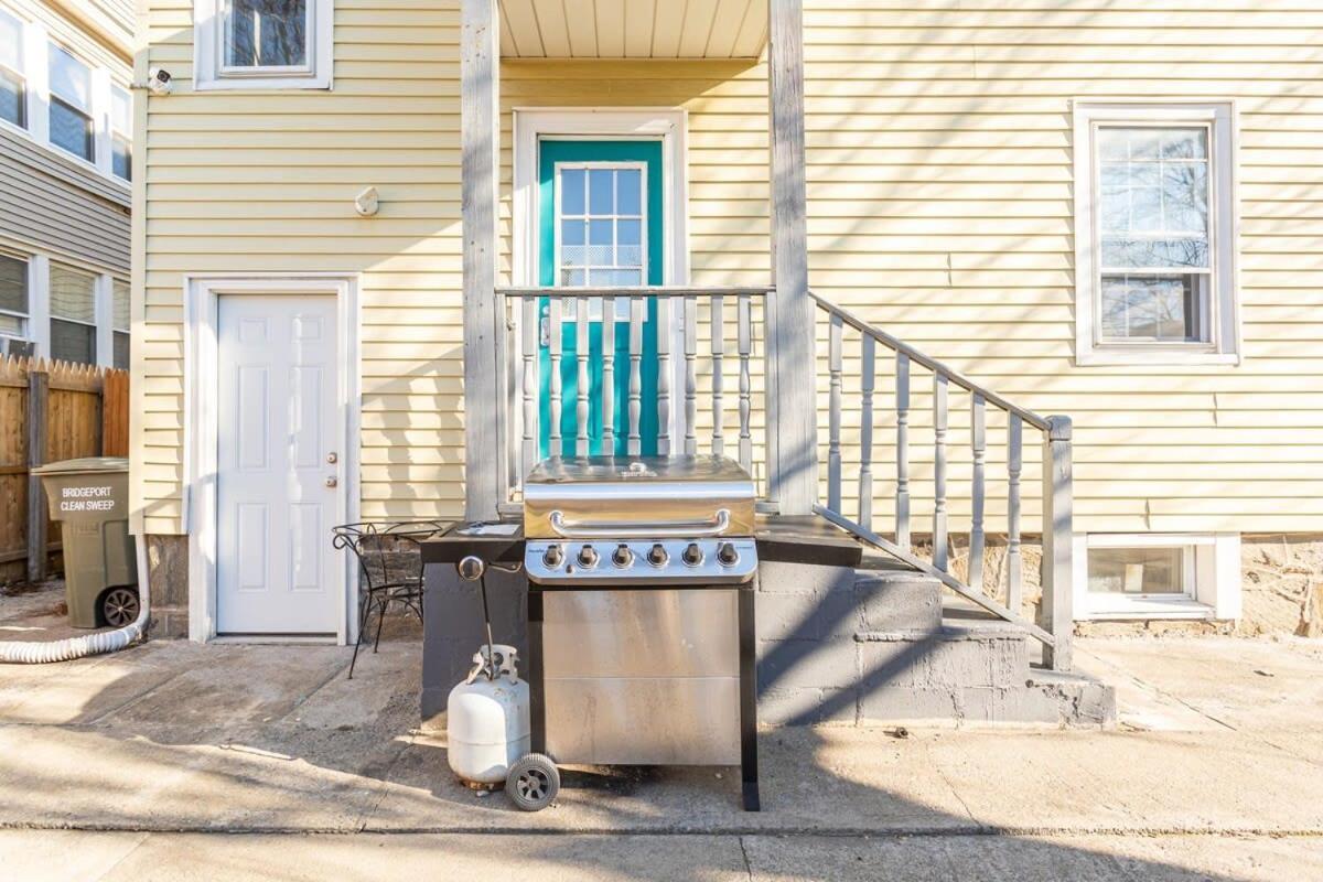 Ferienwohnung The Blue Sapphire 2Br 2 King Beds & Ample Backyard Bridgeport Exterior foto